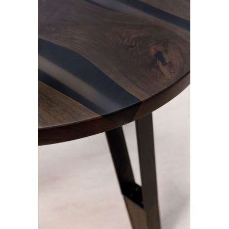 Журнальный столик из дерева и эпоксидной смолы А-5